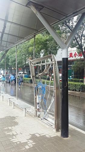 公交站臺候車亭